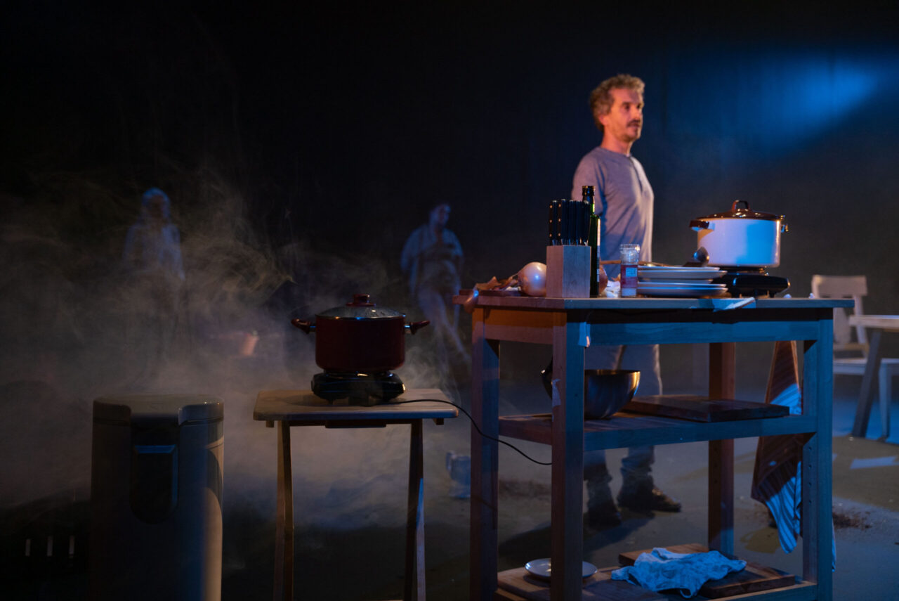 Proyecto 43-2​. Parte I - Rescoldos de Paz y Violencia. Espectaculo de compañia teatro documental proyecto 43-2